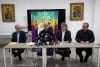 El vicario general presbitero Armelim De Sousa (2-i) habla durante una rueda de prensa de la Arquidiócesis de Caracas este miércoles, en Caracas (Venezuela). EFE/ Ronald Peña R