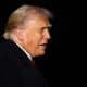 El presidente de Estados Unidos, Donald Trump, habla con periodistas antes de partir desde el jardín sur de la Casa Blanca para abordar el Marine One, en Washington, DC, EE. UU., el 24 de octubre de 2025. EFE/EPA/Francis Chung / POOL