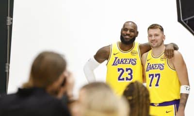 LeBron James y Luka Doncic durante el día de medios de los Angeles Lakers el pasado 29 de septiembre. EFE/EPA/CAROLINE BREHMAN SHUTTERSTOCK OUT