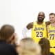 LeBron James y Luka Doncic durante el día de medios de los Angeles Lakers el pasado 29 de septiembre. EFE/EPA/CAROLINE BREHMAN SHUTTERSTOCK OUT