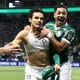 Raphael Veiga (i) y Vitor Roque, de Palmeiras, celebran un gol en el partido de vuelta por la semifinal de la Copa Libertadores ante Liga de Quito en el estadio Allianz Parque, en Sao Paulo (Brasil). EFE/Isaac Fontana
