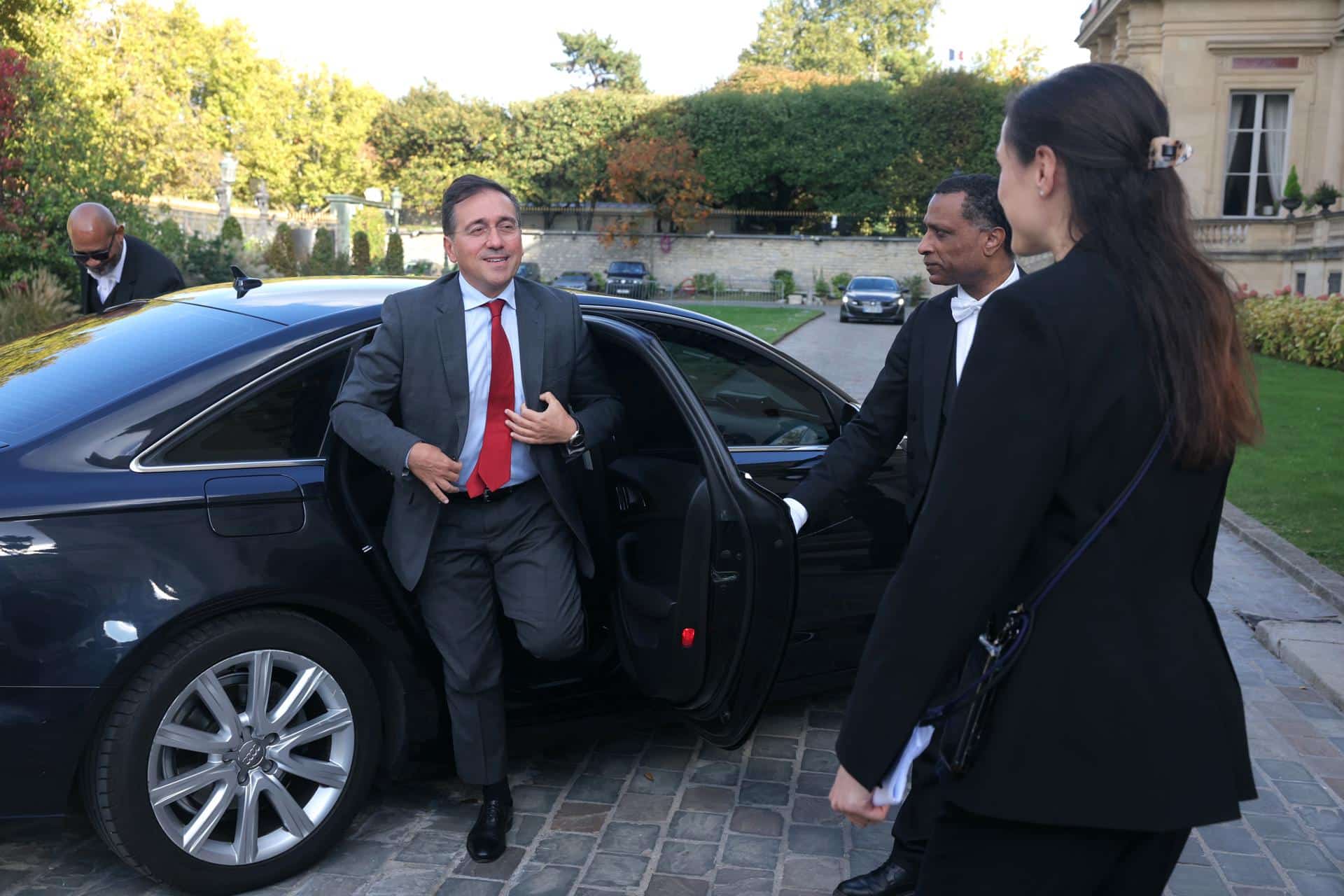 El ministro de Asuntos Exteriores de España, José Manuel Albarés, llega a una reunión ministerial sobre la implementación del plan de paz en Oriente Medio en el Quai d'Orsay, el Ministerio de Europa y Asuntos Exteriores de Francia, en París, Francia, el 9 de octubre de 2025. Israel y Hamas acordaron el 9 de octubre de 2025 un alto el fuego en Gaza para liberar a los rehenes vivos restantes, en un paso importante hacia el fin de una guerra que ha matado a decenas de miles de personas y desencadenado una catástrofe humanitaria. (Francia, España) EFE/EPA/THOMAS SAMSON / POOL MAXPPP OUT