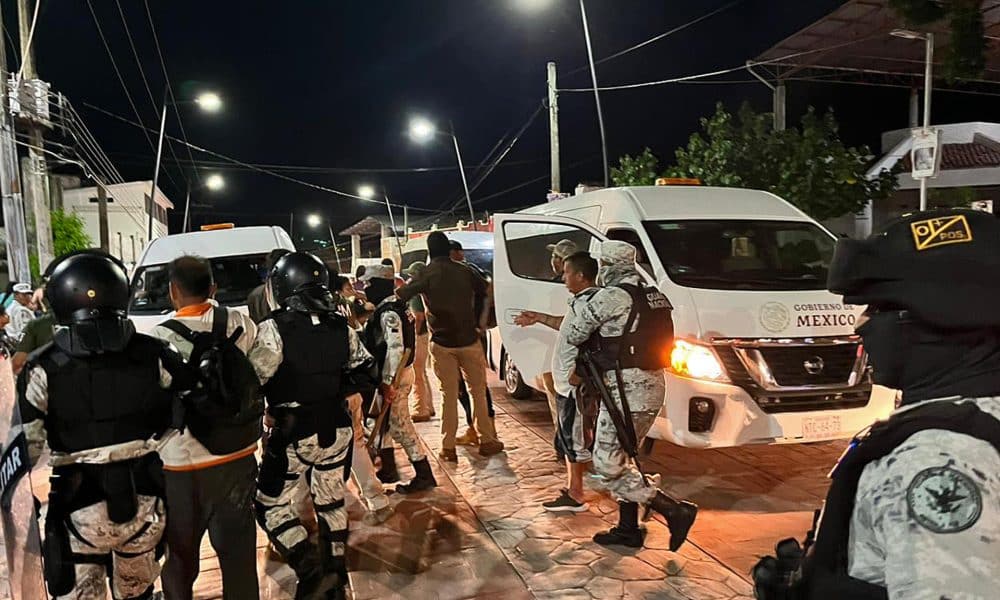 Imagen de archivo de miembros de la Guardia Nacional que vigilan las calles de Oaxaca, en México. Imagen de archivo. EFE/Juan Manuel Blanco