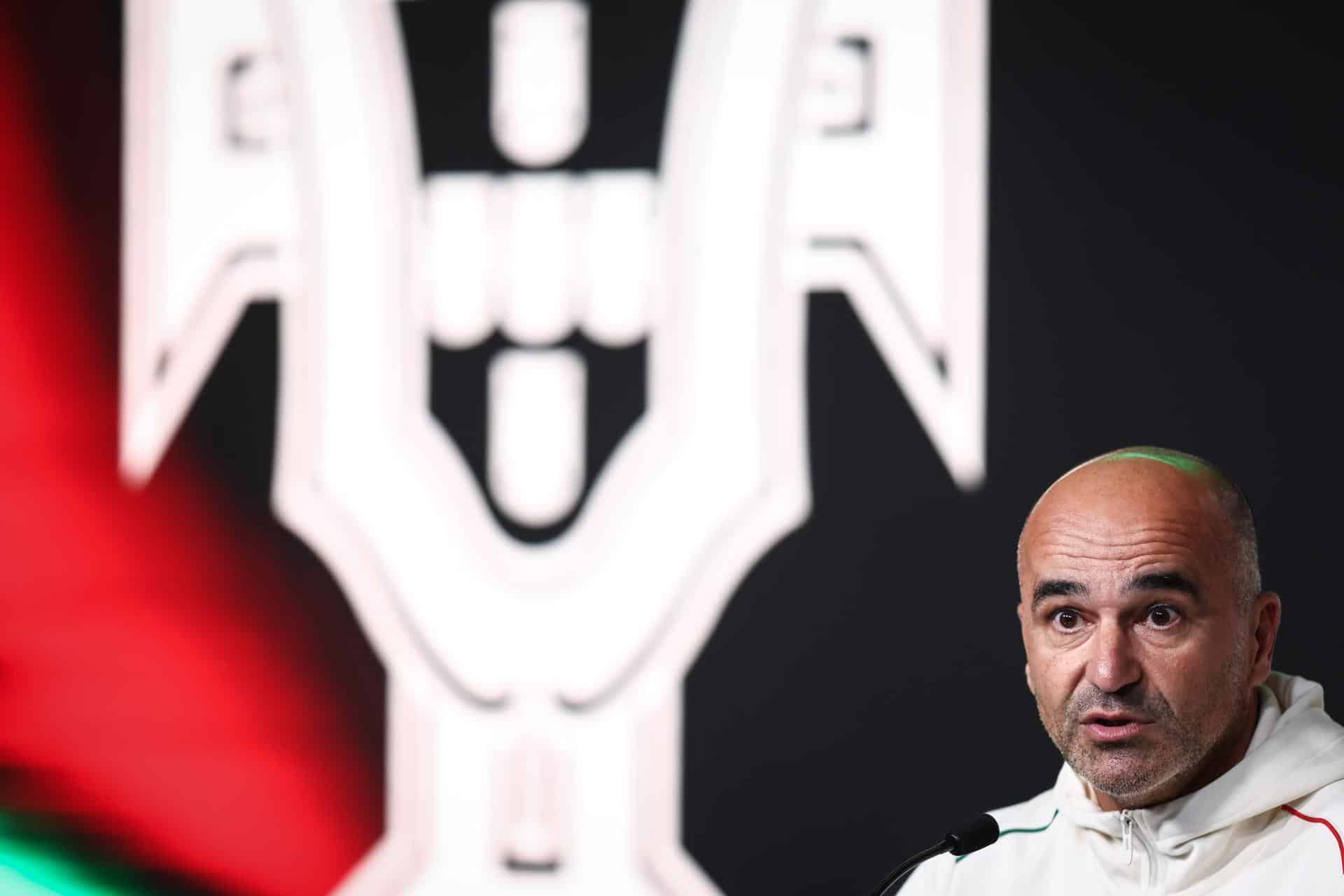 El seleccionador del equipo portugués, el español Roberto Martínez, ofrece una rueda de prensa previa al partido de este sábado contra Irlanda en Lisboa, de clasificación para el Mundial de 2026. EFE/EPA/RODRIGO ANTUNES
