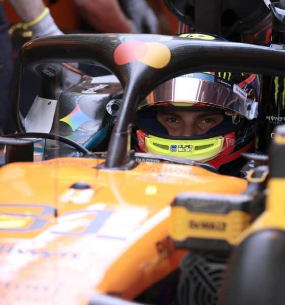 El australiano Oscar Piastri de McLaren, participa durante la primera sesión de entrenamientos del Gran Premio de México de la Fórmula Uno este viernes, en el Autódromo Hermanos Rodríguez en Ciudad de México (México). EFE/ José Méndez