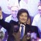 El presidente de Argentina, Javier Milei, celebra tras conocer los resultados de las elecciones legislativas este domingo, en Buenos Aires (Argentina). EFE/ Juan Ignacio Roncoroni