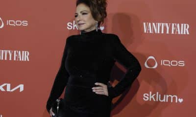 La cantante Gloria Estefan posa en el acto en el que recibe el premio Vanity Fair Personaje del año 2025, en Madrid. EFE/Juanjo Martín