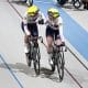 Madelaine Leech (i) y Katie Archibald, de Gran Bretaña, celebran su triunfo en la prueba Madison en el Campeonato del Mundo de Ciclismo en Pista, en Santiago (Chile). EFE/Osvaldo Villarroel