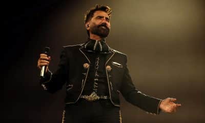 El cantante mexicano Alejandro Fernández durante un concierto este sábado, en Ciudad de México (México). EFE/ Mario Guzmán
