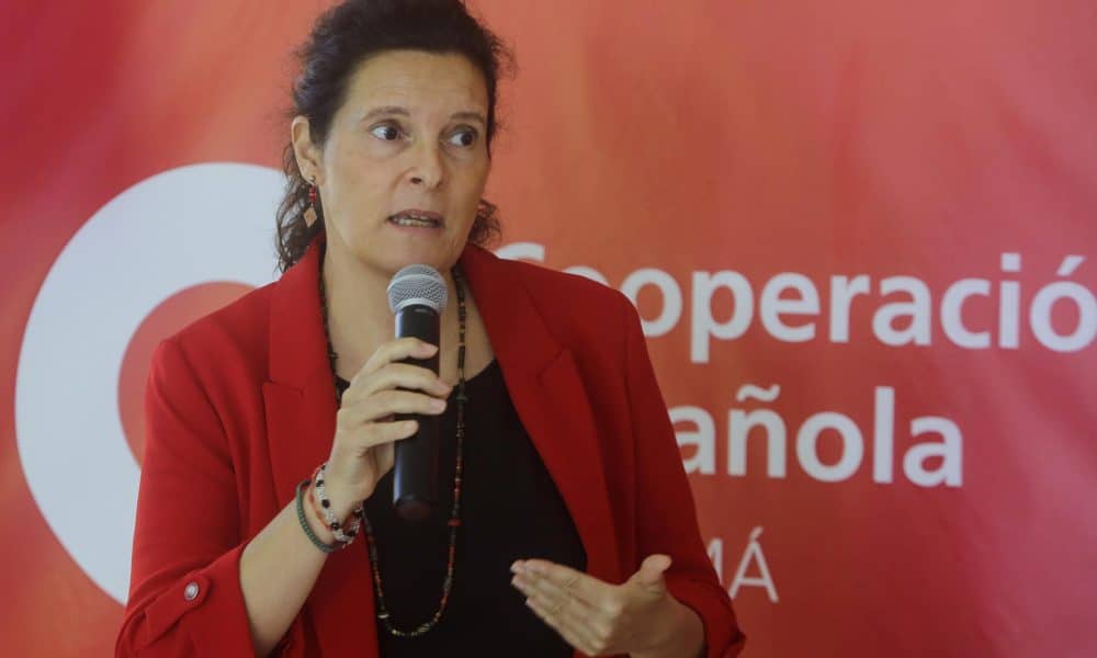 La coordinadora general en funciones de la Agencia Española de Cooperación Internacional para el Desarrollo (AECID) Itziar González habla durante una rueda de prensa en Ciudad de Panamá (Panamá). Imagen de archivo.EFE/ Carlos Lemos