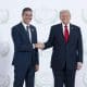 El presidente del Gobierno, Pedro Sánchez (i), posa junto al presidente estadounidense, Donald Trump, durante la ceremonia de firma del Plan de Paz para Oriente Próximo, en Sharm El-Sheij (Egipto), el 13 de octubre de 2025. EFE/ Borja Puig De La Bellacasa/SÓLO USO EDITORIAL/SÓLO DISPONIBLE PARA ILUSTRAR LA NOTICIA QUE ACOMPAÑA (CRÉDITO OBLIGATORIO)