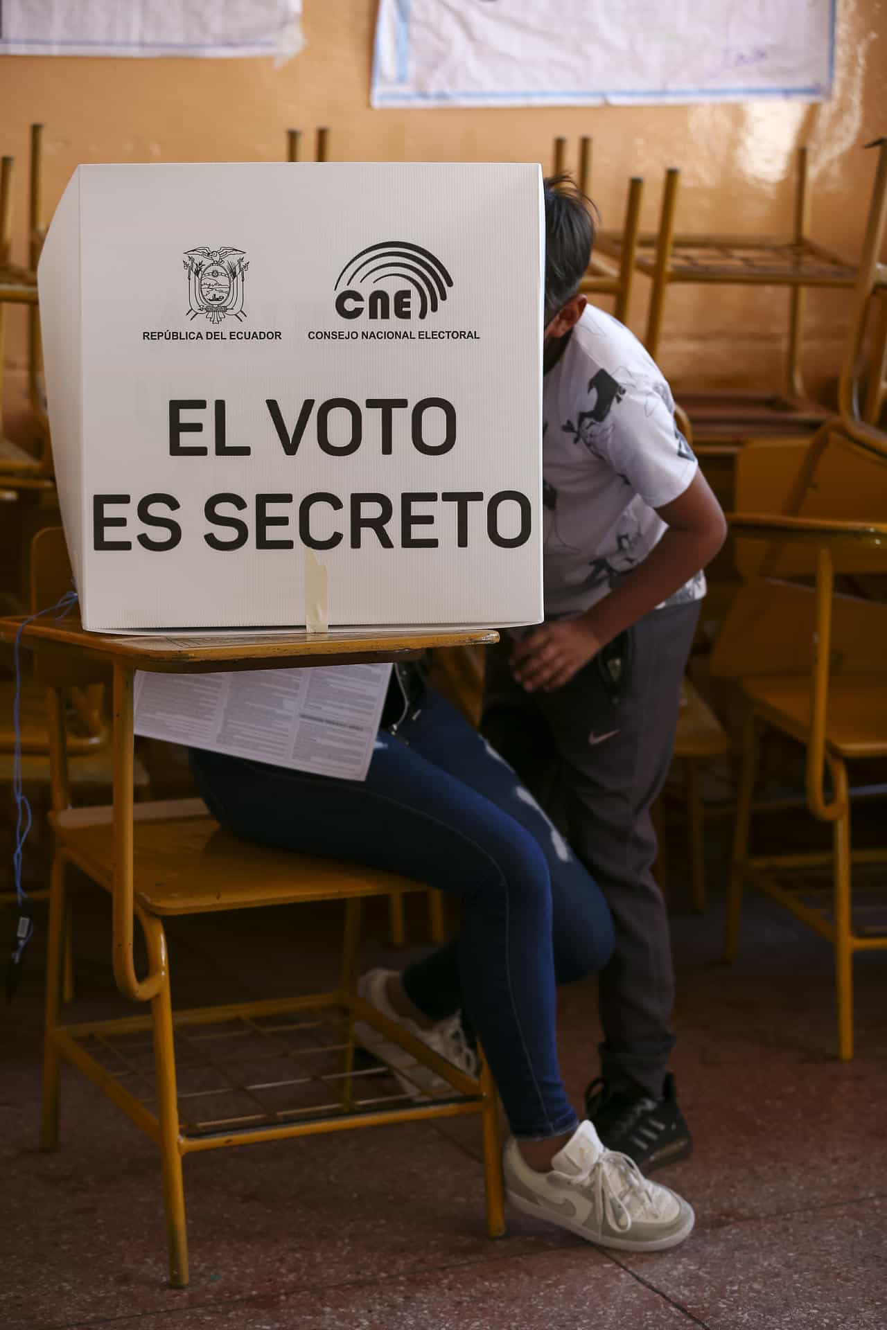 Fotografía de archivo del votantes en una jornada de elecciones Ecuador. EFE/ Jose Jacome