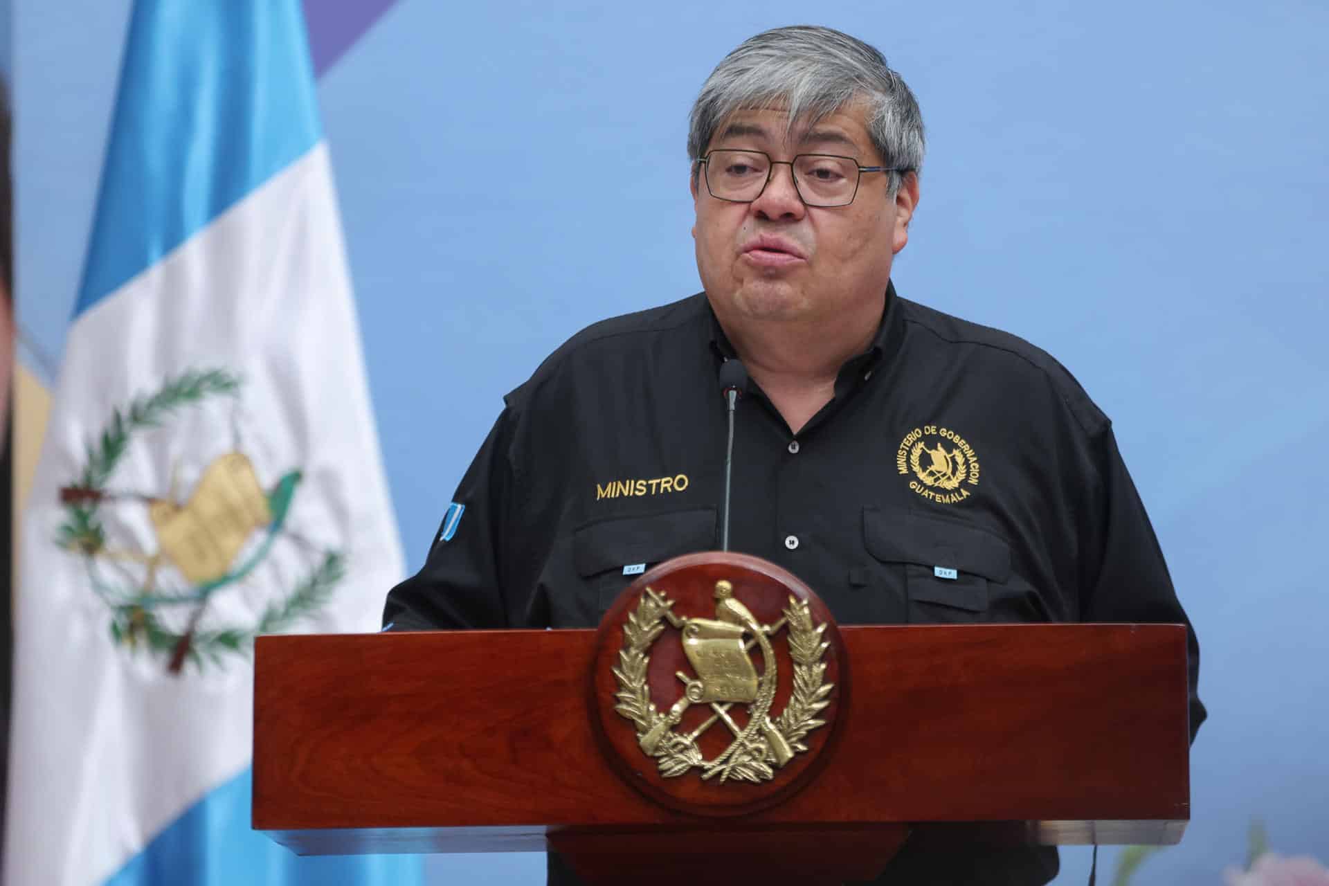 El ministro de Gobernación (Interior) de Guatemala, Francisco Jiménez, habla en una rueda de prensa este 13 de octubre de 2025, en el Palacio Nacional de la Cultura en Ciudad de Guatemala (Guatemala). EFE/ Mariano Macz
