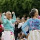 Mujeres sobrevivientes de cáncer de mama desfilan este lunes, en el Museo Cabañas en Guadalajara (México). EFE/ Francisco Guasco