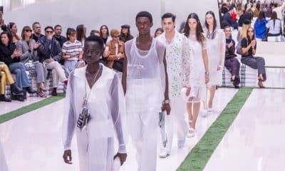 Modelos presentan creaciones de la colección Primavera/Verano 2026 de la diseñadora griega Pelagia Kolotouros para Lacoste durante la Semana de la Moda de París, en París, Francia. EFE/EPA/CHRISTOPHE PETIT TESSON