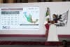 La presidenta de México, Claudia Sheinbaum, habla en una rueda de prensa este lunes, en Palacio Nacional de la Ciudad de México (México). EFE/ José Méndez