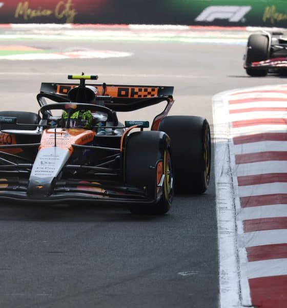 El británico Lando Norris de McLaren, participa durante la tercera sesión de entrenamientos del Gran Premio de México de la Fórmula Uno este sábado, en el Autódromo Hermanos Rodríguez en Ciudad de México (México). EFE/ José Méndez