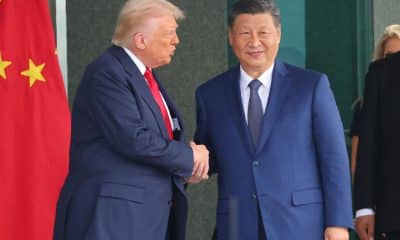 El presidente de EE. UU., Donald Trump, y el presidente de China, Xi Jinping, en Corea del Sur. EFE/ Yonhap