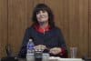 La escritora española Rosa Montero, al dictar la primera conferencia magistral Sorbona Cervantes, en la prestigiosa universidad, este jueves, 23 de octubre, en París (Francia). EFE/Edgar Sapiña