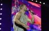 El vocalista de la banda estadounidense Imagine Dragons, Dan Reynolds, canta durante un concierto este viernes, en el escenario Vive Claro, en Bogotá (Colombia). EFE/ Mauricio Dueñas Castañeda
