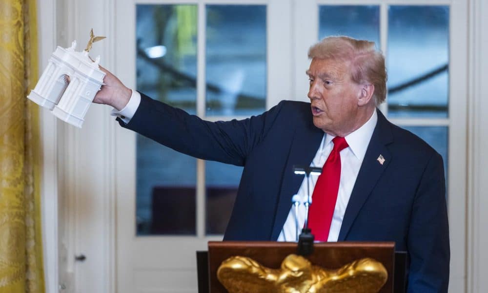 EFE/EPA/JIM LO SCALZO / POOL