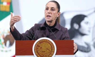 La presidenta de México, Claudia Sheinbaum, habla en una rueda de prensa este martes, en Palacio Nacional de la Ciudad de México (México). EFE/Mario Guzmán