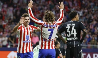 Antoine Griezmann (C) y Julian Alvarez en Madrid,en foto de archivo de Juanjo Martin. EFE