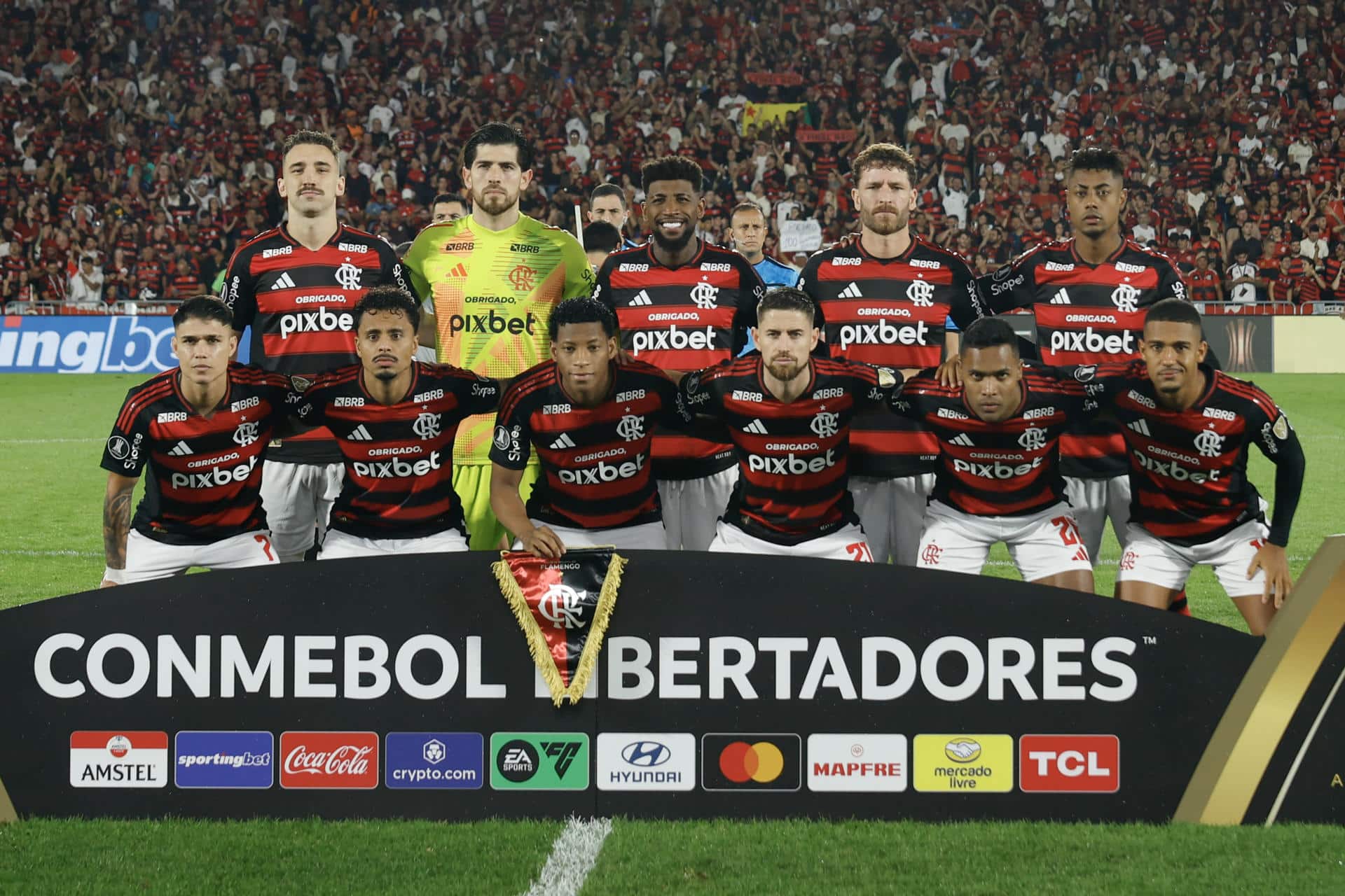 El once de Flamengo vuelve al estadio Maracaná este martes para abrir frente a Racing Club las semifinales de la Copa Libertadores. EFE/ Antonio Lacerda