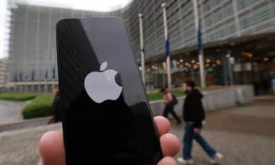 Fotografía de archivo de un Apple iPhone. EFE/OLIVIER HOSLET