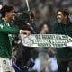 El entrenador de Palmeiras, Abel Ferreira (d), junto a Gustavo Portillo celebran el pase a la final de la Copa Libertadores al golear por 4-0 a Liga de Quito en el estadio Allianz Parque, en Sao Paulo (Brasil). EFE/Isaac Fontana
