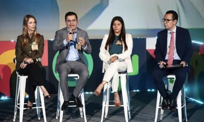 Desde la izquierda, la integrante del consejo de Alles Corporativo y consultora en la División Ambiental, Jazmín Hernández; el director ejecutivo de Strategyk, Juan Carlos Arroyo; la gerente de Ingeniería y Desarrollo de Proyectos de Energía de Veolia, Alma Daniela Bautista, y el director de Promoción, Seguimiento y Desarrollo de Proyectos de la Secretaría de Desarrollo Económico de la Ciudad de México, Mauricio Luevanos, participan en el panel 'Construyendo el futuro: innovación y sinergias para la transición energética' en el marco del foro 'México por el clima' este jueves, en la Ciudad de México (México). EFE/ José Méndez