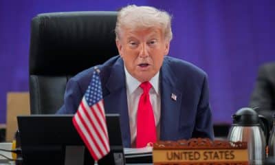 El presidente estadounidense Donald Trump interviene en la cumbre de la Asociación de Naciones del Sudeste Asiático (ASEAN) en Kuala Lumpur, Malasia. EFE/ Vincent Thian / Pool