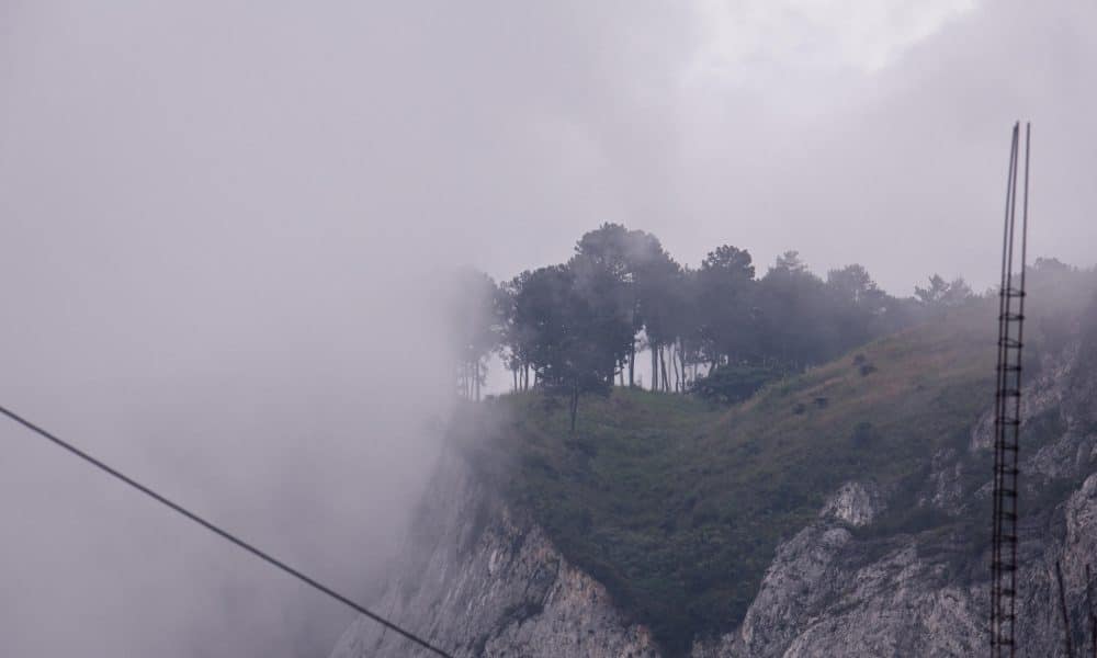 Fotografía de las montañas de Petionville en Puerto Príncipe (Haití). EFE/ Mentor David Lorens