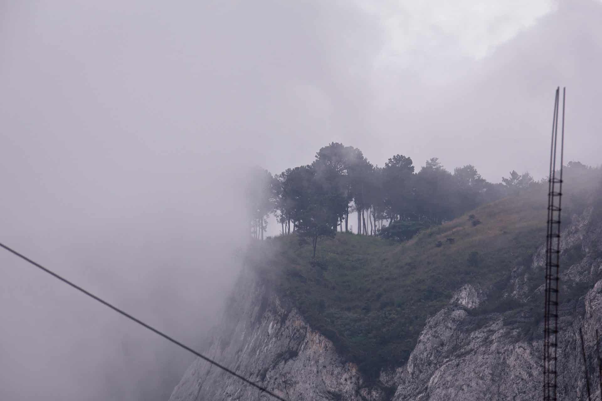 Fotografía de las montañas de Petionville en Puerto Príncipe (Haití). EFE/ Mentor David Lorens