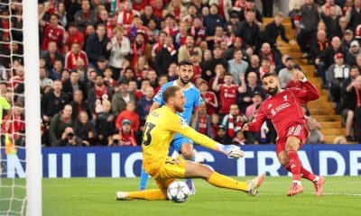 El jugador del Liverpool Mohamed Salah (d) en una imagen de archivo de esta temporada. EFE/EPA/ADAM VAUGHAN