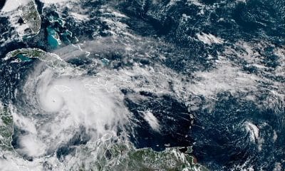 Fotografía satelital cedida por la Oficina Nacional de Administración Oceánica y Atmosférica de Estados Unidos (NOAA), a través del Centro Nacional de Huracanes (NHC), donde se muestra la localización del huracán Melissa en el mar del Caribe. EFE/ NOAA-NHC