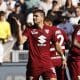 El jugador del Torino Giovanni Simeone (I) celebra un gol durante el partido de la Serie A que han jugado Lazio y Torino en Roma,Italia. EFE/EPA/FABIO FRUSTACI