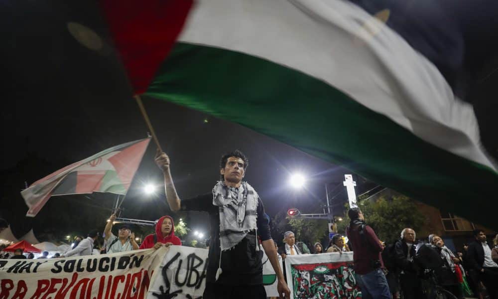 Personas participan en una manifestación a favor de Palestina en Ciudad de México (México). Imagen de archivo. EFE/ Isaac Esquivel