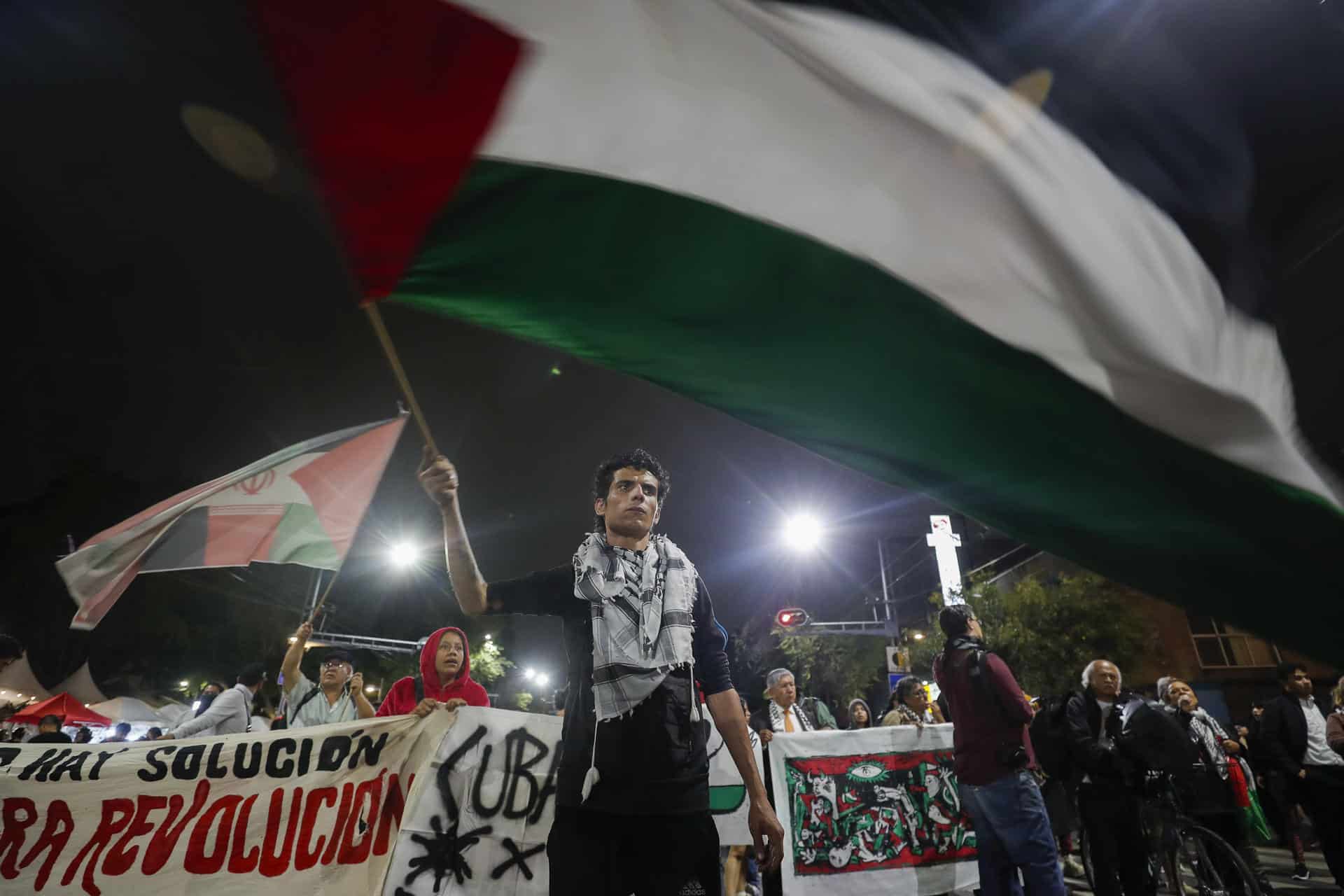Personas participan en una manifestación a favor de Palestina en Ciudad de México (México). Imagen de archivo. EFE/ Isaac Esquivel