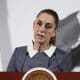 La presidenta de México, Claudia Sheinbaum, habla durante una rueda de prensa este miércoles, en Palacio Nacional de la Ciudad de México (México). EFE/José Méndez