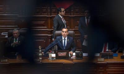 El abogado y congresista de 38 años José Jerí (1986) se convirtió en la madrugada del viernes en el nuevo presidente interino de Perú. EFE/ John Reyes Mejia