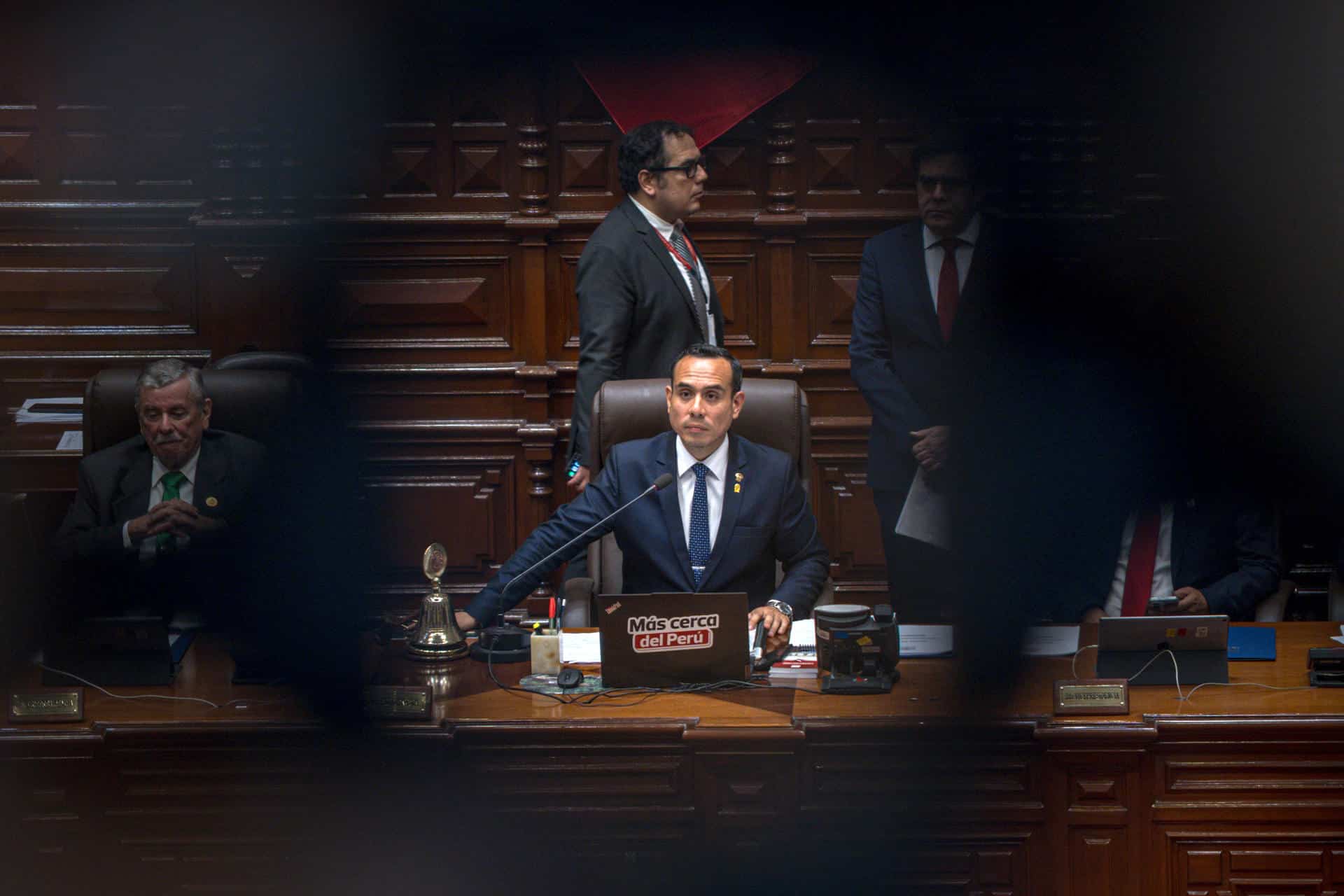 El abogado y congresista de 38 años José Jerí (1986) se convirtió en la madrugada del viernes en el nuevo presidente interino de Perú. EFE/ John Reyes Mejia