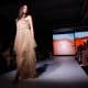Una modelo fue captada este viernes, 10 de octubre, al lucir un diseño de los estudiantes del Instituto de Alta Costura Diseño y Moda, durante un desfile del Asunción Fashion Week 2025, en Asunción (Paraguay). EFE/Juan Pablo Pino