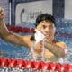 Erick Blandón de Nicaragua celebra al ganar la medalla de oro en los 50 metros dorso este martes, en los XII de los Juegos Centroamericanos. EFE / Fernando Ruiz
