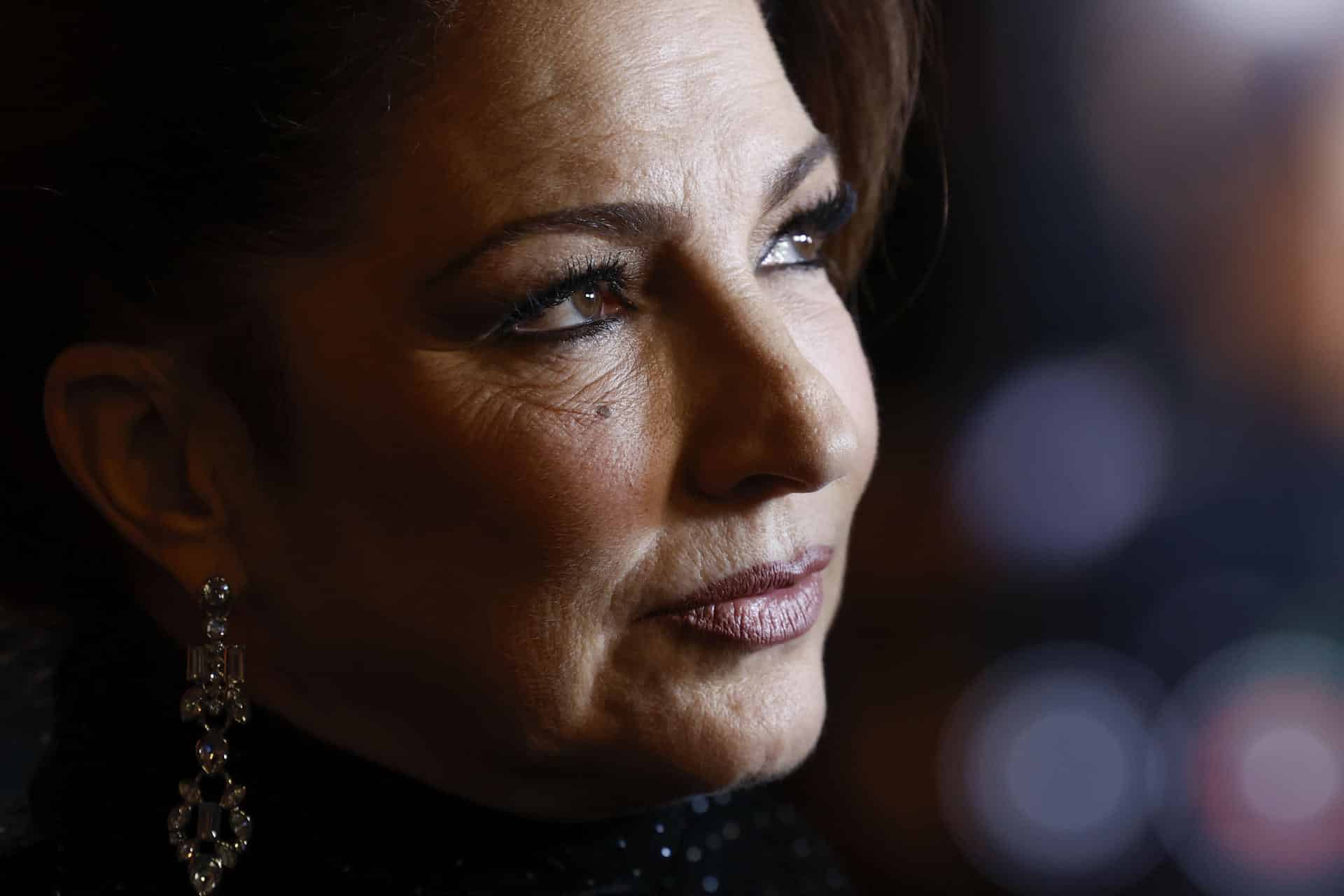 La cantante Gloria Estefan posa anoche antes de recibir el premio Vanity Fair Personaje del año 2025 en Madrid. EFE/Juanjo Martín