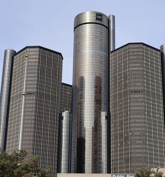 Fotografía que muestra la fachada de la central de General Motors en Detroit (Estados Unidos). Imagen de archivo. EFE/ Octavio Guzmán