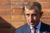 El ex primer ministro checo Andrej Babis, líder del partido ANO y favorito en las elecciones legislativas, este viernes después de votar en Ostrava (República Checa). EFE/EPA/MARTIN DIVISEK
