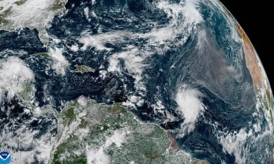 Fotografía satelital cedida por la Oficina Nacional de Administración Oceánica y Atmosférica de Estados Unidos (NOAA), a través del Centro Nacional de Huracanes (NHC), donde se observa la situación del clima en el Atlántico. EFE/ NOAA-NHC /SOLO USO EDITORIAL NO VENTAS /SOLO DISPONIBLE PARA ILUSTRAR LA NOTICIA QUE ACOMPAÑA (CRÉDITO OBLIGATORIO)