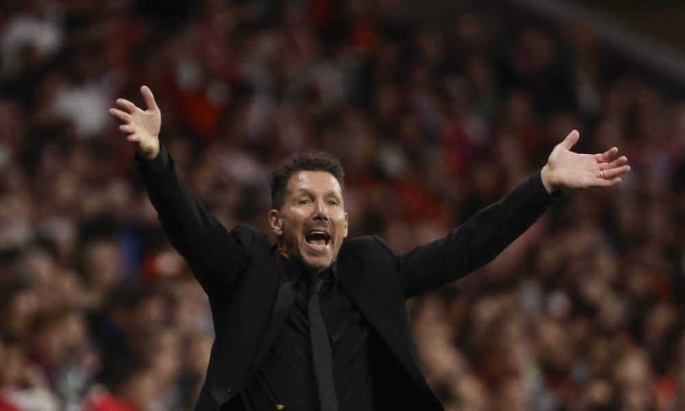El técnico argentino del Atlético de Madrid, Diego Pablo Simeone, en el estadio Metropolitano, en Madrid. EFE/ Sergio Pérez
