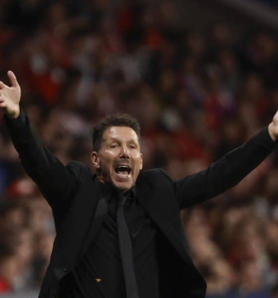 El técnico argentino del Atlético de Madrid, Diego Pablo Simeone, en el estadio Metropolitano, en Madrid. EFE/ Sergio Pérez